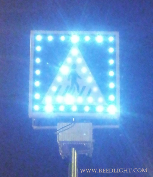 Flashing Pedestrian Crossing Signs Solar Powered LED